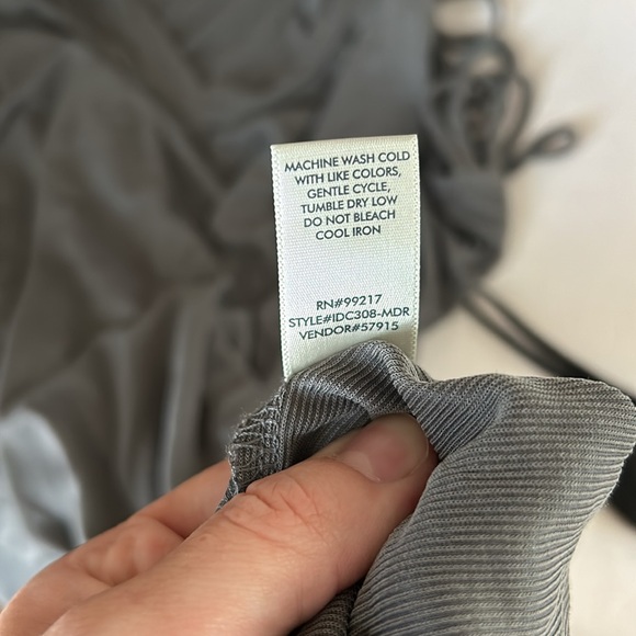 BKE women’s gray ribbed cold shoulder dress or tunic top size medium - Picture 8 of 8